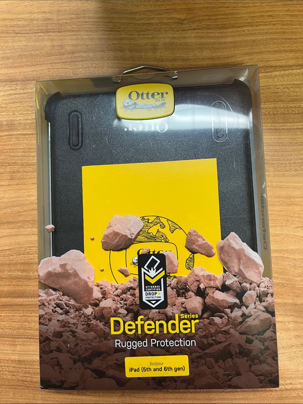 OtterBox Defender Series Rugged Case — Black